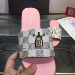 Lock Sandals (Women’s)