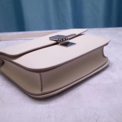 Classic Box Medium Bag