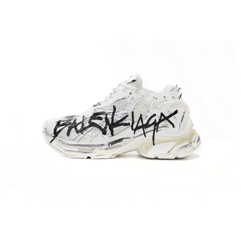 Runner Graffiti Trainer