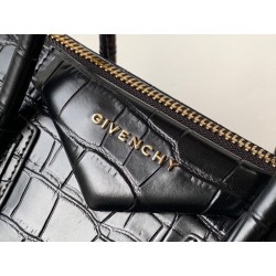 Antigona Croc Small Bag