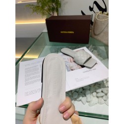 Padded Flat Sandals (Women’s)