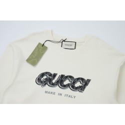 G*G Chest Logo Sweatshirt