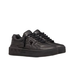 VL7N One Stud Low-Top Sneaker