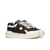 VL7N One Stud Low-Top Sneaker