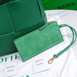 Cassette Medium Leather Tote