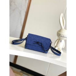 LIV Steamer Wearable Wallet