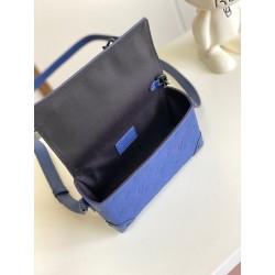 LIV Steamer Wearable Wallet