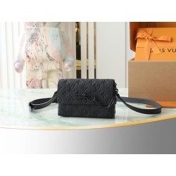 LIV Steamer Wearable Wallet