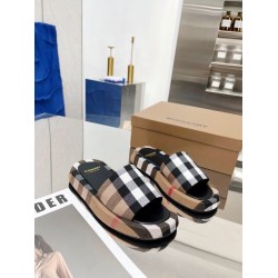 B*RBRY Vintage Check Slide Slippers
