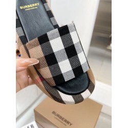 B*RBRY Vintage Check Slide Slippers