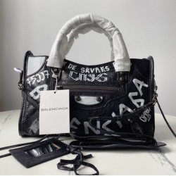 City Classic Graffiti Handbag