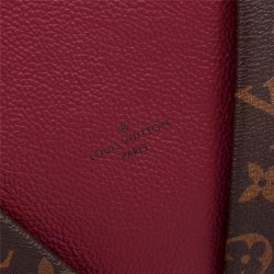 V Tote MM Bag