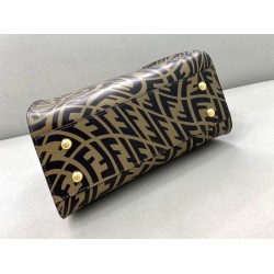 Peekaboo Vertigo - Handbag