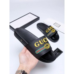 GG Logo Slippers (Men’s)