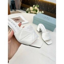Quilted Logo Pump (Women’s)