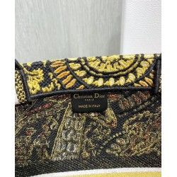 Medium Book Tote Animals Embroidered