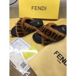 Fluffy FF Motif Slippers (Women’s)