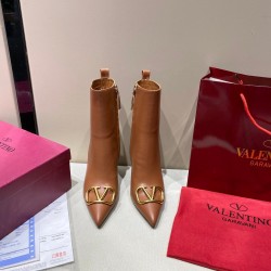 VLogo Ankle Boot (Women’s)