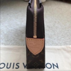 Toiletry NM Clutch Bag