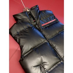 Re-Nylon Sleeveless Jacket