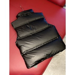 Re-Nylon Sleeveless Jacket