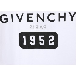 Chest Reverse Logo T-shirt