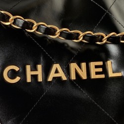 Small Handbag Shiny Leather Gold-Tone Metal