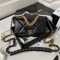 19 Wallet On Chain Quilted