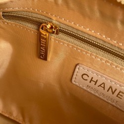 Quilted Caviar Timeless CC Pochette