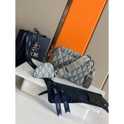 Saddle Triple Pouch CD Diamond