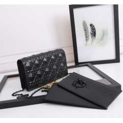 Lady D Pouch Ultra Matte