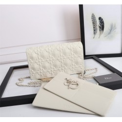 Lady D Pouch Ultra Matte