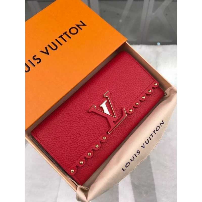 Capucines Taurillon Chain Wallet